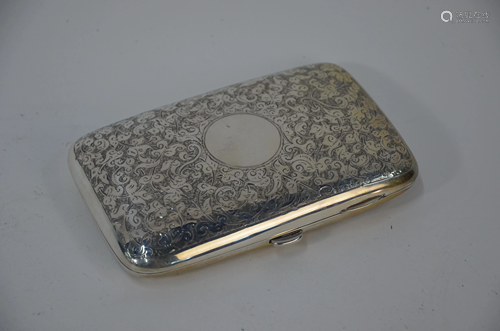 An Edwardian foliate-engraved silver cigar case