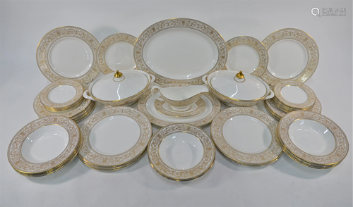 An extensive Royal Doulton 'Sovereign' pattern di…