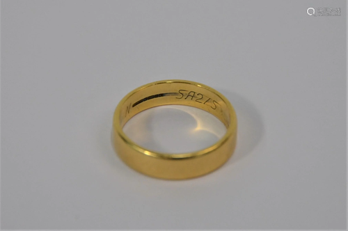 An 18ct yellow gold flat wedding band