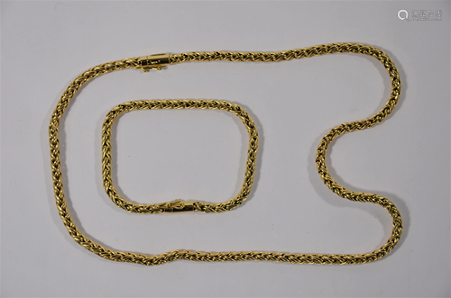 Tiffany & Co - A yellow metal spiga style chain