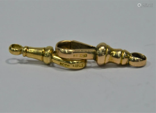 A 15 ct yellow gold bar and swivel