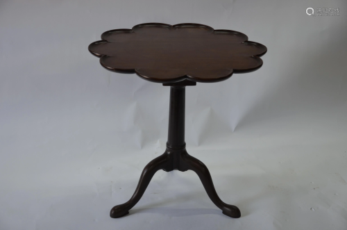 A Georgian style mahogany birdcage tripod table