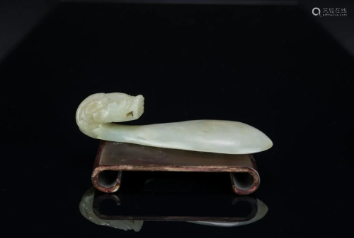 Qing-A Celadon White Jade Belt-Buckle