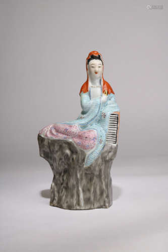 A Bionic Porcelain Guanyin Statue,Qing Dynasty