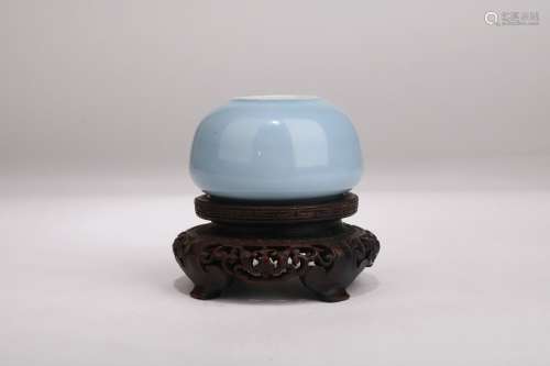 A Blue Glazed Porcelain Water Pot,Qing Dynasty