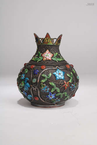 A Gems-Inlaid Hexagonal Silver Vase,Qing Dynasty