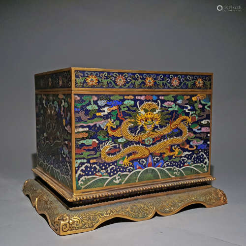 A QING DYNASTY CLOISONNE DRAGON DESIGN STUDY BOX