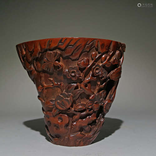 A MING DYNASTY BOXWOOD CUP