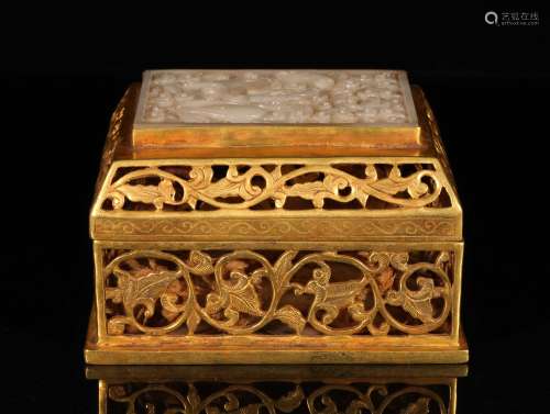 A LIAO DYNASTY BRONZE GILDED JADE COVER BOX