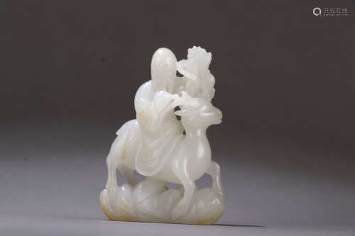 A QING DYNASTY HETIAN JADE ORNAMENT