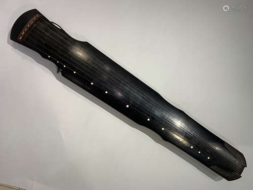 A MING DYNASTY GUQIN