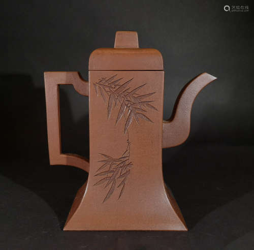 A MING DYNASTY LI YANGXIN STYLE CARVED PURPLE CLAY TEAPOT WITH BAMBOO PATTERN
