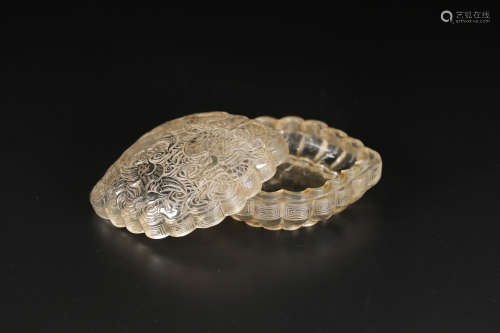 A QING DYNASTY CRYSTAL  BOX WITH COVER