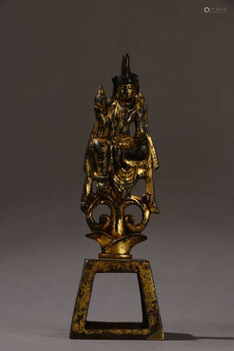 A  QING DYNASTY STATUE OF BUDDHA ON GILDED STOOL
