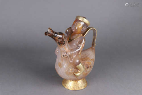 A LIAO DYNASTY AGATE GOLD COVERED FIGURE GOOSE WATER INJECTION