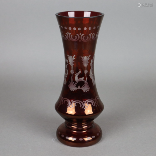 Vase - Böhmen, farbloses Glas, rot überfangen,