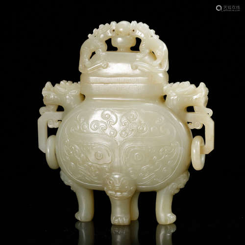 A Chinese White Jade Cover Censer