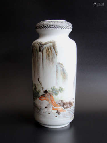 A Chinese Famille Rose Porcelain Vase