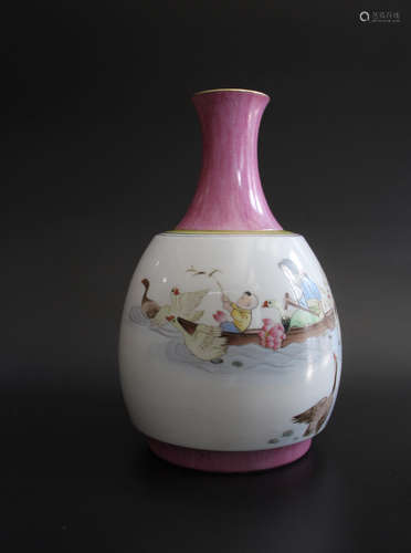 A Chinese Famille Rose Porcelain Vase