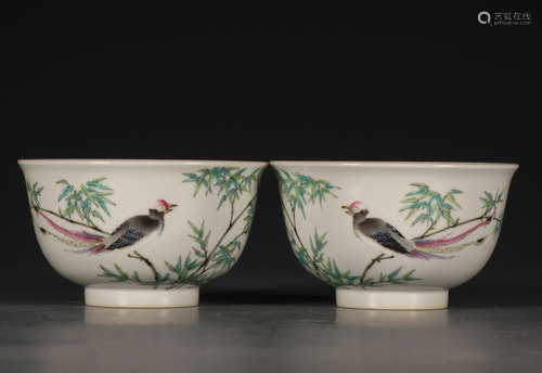 A Chinese Famille Rose Porcelain Bowls, Pair