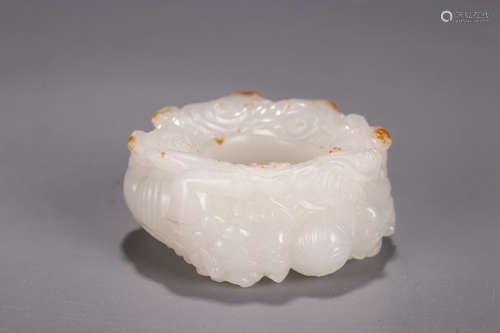 A Chinese White Jade Foolion Thumb Ring