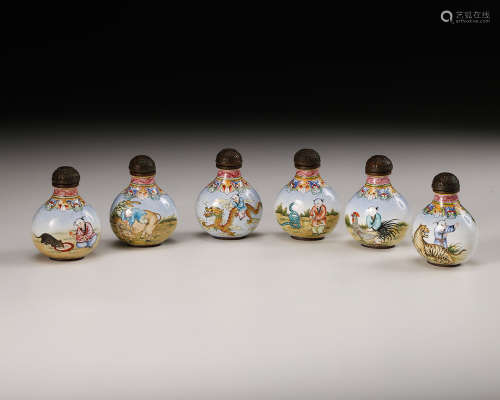 A Chinese Bronze Enameled Snuff Bottles