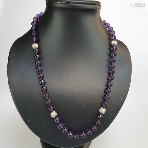 Amethystkette - 50 glatt polierte Amethystkugeln