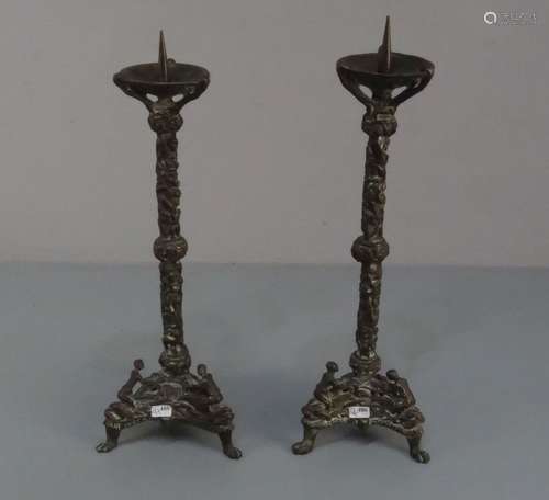 AUF DER HEIDE, HERMANN (geb. 1941 in Alfhausen 1941- 2003 ebd.): Paar Kerzenständer / pair of candle