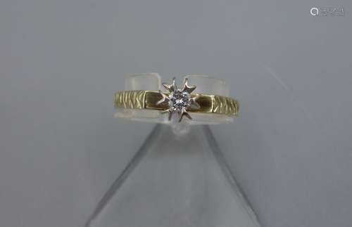 BRILLANT - RING, 585er Gelbgold (2,7 g), besetzt mit einem Brillanten von 0,1 ct.. Ring-Gr. 51/52.