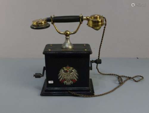 TELEFON / KURBEL-FERNSPRECHAPPARAT DER DEUTSCHEN KAISERZEIT / telephone; schwarz lackierter