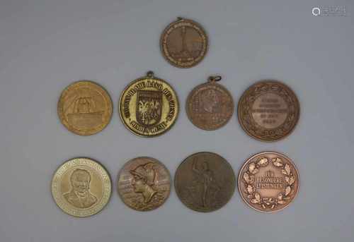 KONVOLUT MEDAILLEN UND GEDENKMÜNZEN / medals, Bronze und Kupfer. 9-teiliges Konvolut, Jahrgänge