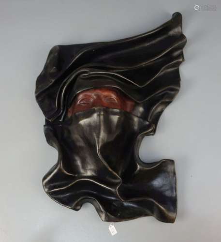 LEDERRELIEF / MASKE 