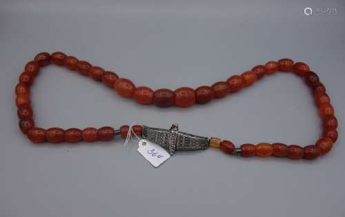 KARNEOL - KETTE / necklace, Olivenschliff, verlaufend gereiht und mit antikem Silberverschluss in