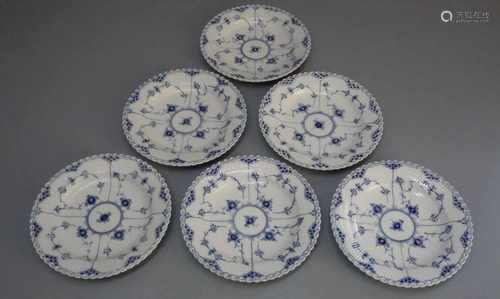 6 SPEISETELLER / six plates, 