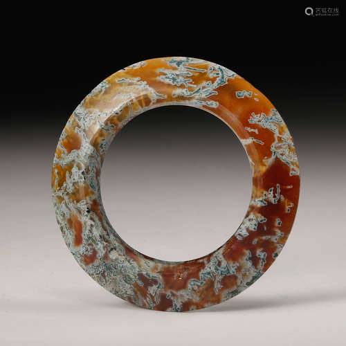 A Chinese Archaistic Agate Ring