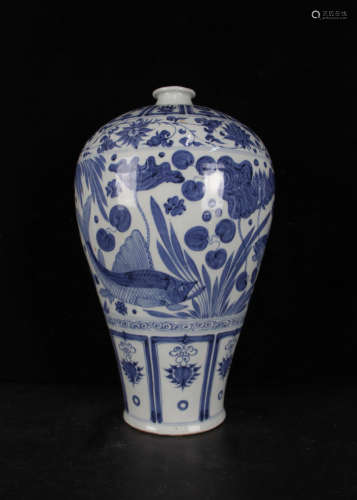 A Chinese Blue White Porcelain Meiping Vase