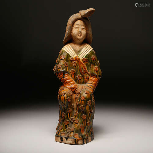 A Chinese Clay Pottery Figurine