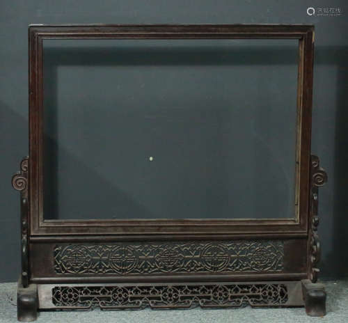 A SUANZHI WOOD FRAME CARVED WITH PATTERN