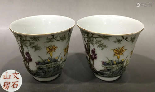 PAIR OF FAMILLE ROSE GLAZE CUP WITH FLOWER PATTERN