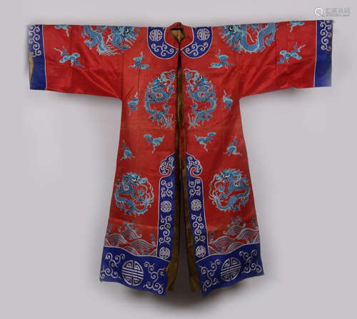 A RED BASE DRAGON PATTERN ROBE