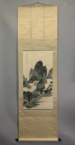 A CHINESE HAND PAINTED PAINTING VERTICAL SCROLL