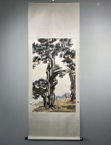 A CHINESE HAND PAINTED PAINTING VERTICAL SCROLL