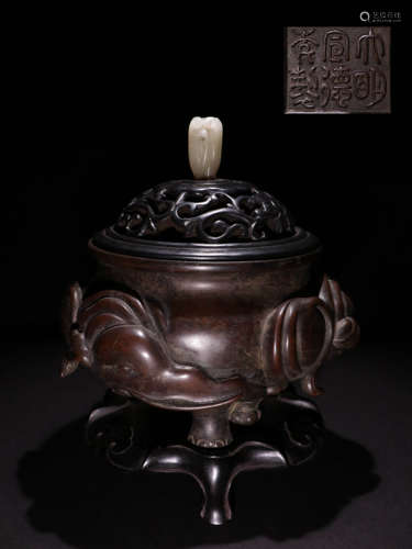 A CHINESE VINTAGE BRONZE INSENCE BURNER