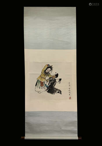 A CHINESE HAND PAINTED PAINTING VERTICAL SCROLL