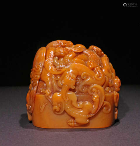 A CHINESE TIANHUANG STONE SEAL