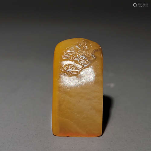 A CHINESE TIANHUANG STONE SEAL