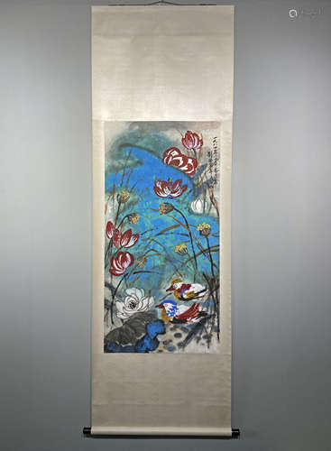 A CHINESE HAND PAINTED PAINTING VERTICAL SCROLL