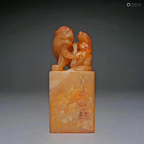A CHINESE VINTAGE STONE SEAL