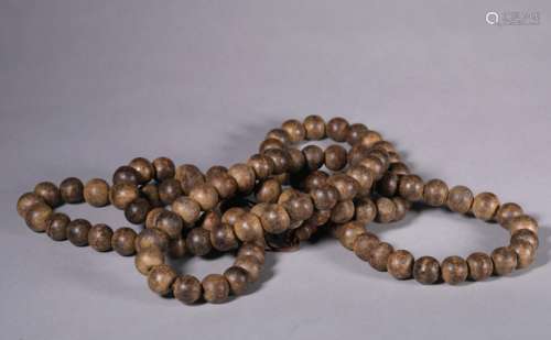 A CHINESE ANTIQUE PRAYER BEADS