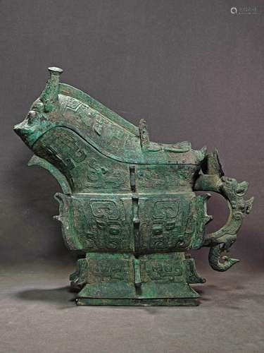 A CHINESE VINTAGE BRONZE 